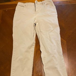 Gloria Vanderbilt size 8 tan pants